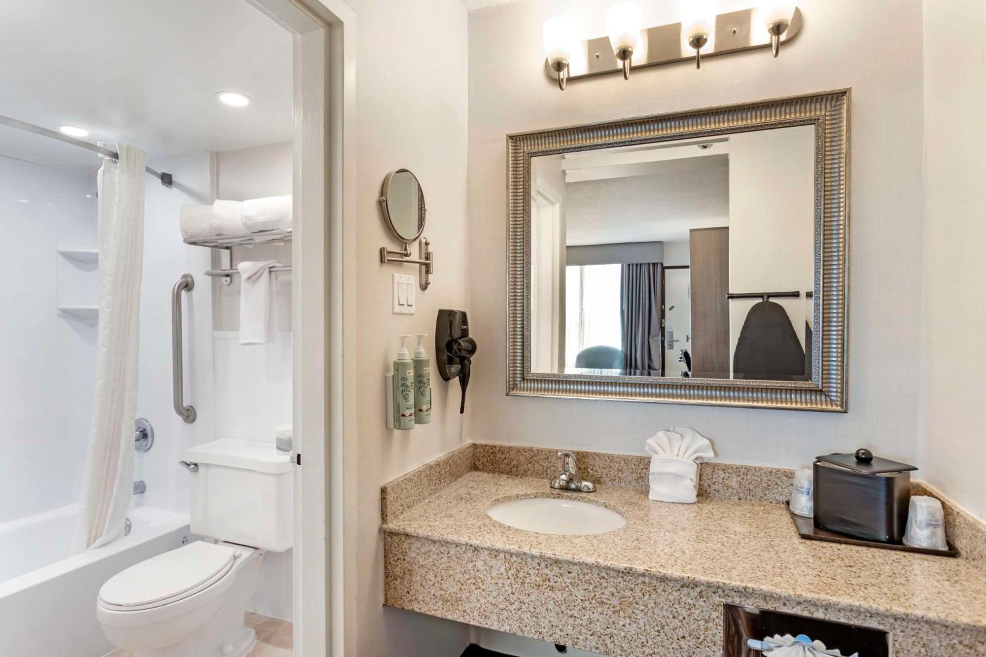 Best Western Mill River Manor Rockville Centre Buitenkant foto